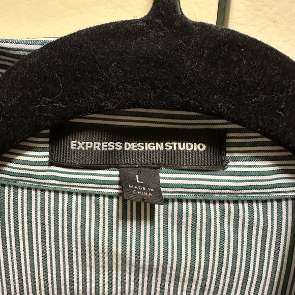 DONATED ❌ EXPRESS  Design Studio, Fitted Waist Shirt,Sz L - Picture 4 of 10